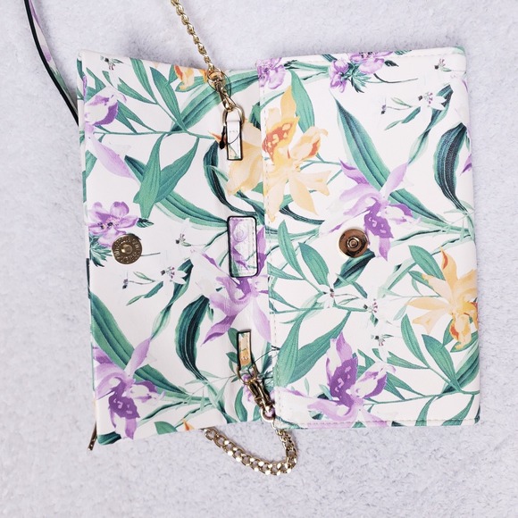 INC Averry Floral Crossbody Wallet on Chain Plia Garden White Purse One Size - Picture 2 of 11